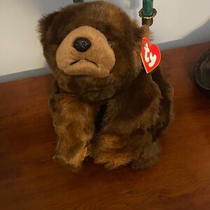 Ty Bear Paws plush. 1996. NWT